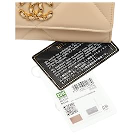 Chanel-Pelle trapuntata beige Chanel 19 Portafoglio con patta Pochette Hw oro 20K 2020 -Carne