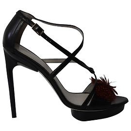 Sandali Jason Wu con tacco alto e piume sintetiche in pelle nera Nero