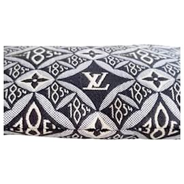 Louis Vuitton-Louis Vuitton Neverfull Pochette Mm Since 1854 Rare Monogram Pouch Wristlet Textile Clutch -Other
