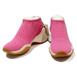 Fendi-Sneakers-Pink