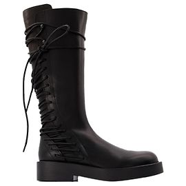 Ann Demeulemeester Botas Mick em Couro Preto Preto