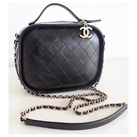 Chanel-Bolsa de tocador Chanel-Negro
