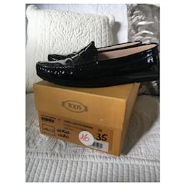 Tod's-Gommino-Black