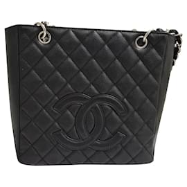 Chanel-Bolso de caviar con logo CC acolchado de Petite Shopping-Negro