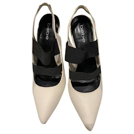 Autre Marque Eggshell Leather High Heels Eggshell