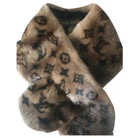 Louis Vuitton Lenços Marrom