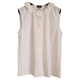 Beautiful Chanel sleeveless blouse T.36 Eggshell