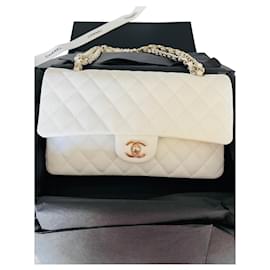Chanel-Bolso mediano clásico atemporal de Chanel en piel de becerro caviar-Blanco