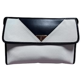 Yves Saint Laurent Clutch mit Klappe Weiß Weiß