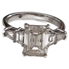 Autre Marque Platinum Emerald Cut Diamond Engagement Ring Silvery