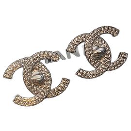 Chanel-Kostüm-Ohrringe Silber