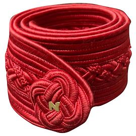 Wunderschöner Vintage Gürtel von Nina Ricci Rot Gold hardware