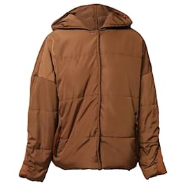 Maje-Maje Puffer Winterjacke aus kamelbraunem Nylon-Braun