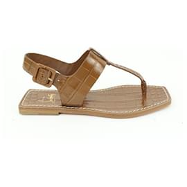 Christian Louboutin-Size 35 Brown Cubongo Flat Calf Ali Gladiator Sandals-Other