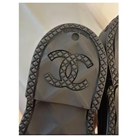 Chanel-Stivali di gomma di Chanel Wellington-Nero