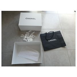 caja vacia chanel grande para bolso Blanco