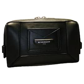 Givenchy-Antigona-Black