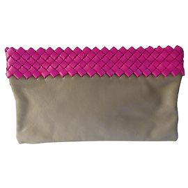 Clutch Bottega Veneta Intrecciato em couro rosa e cinza Rosa Cinza