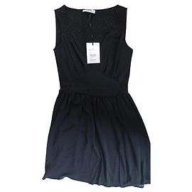 Vestido corto negro sin mangas con encaje Zapa Negro