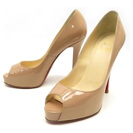 Christian Louboutin-CHRISTIAN LOUBOUTIN VERY PRIVATE SHOES 120 3080395 NUDE PATENT LEATHER SHOES-Beige