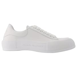Alexander Mcqueen-Deck Plimsolls in White Leather-White