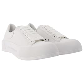 Alexander Mcqueen-Deck Plimsolls in White Leather-White