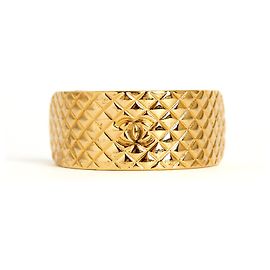 Chanel PINZA COLETA DORADA TIMELESS Dorado
