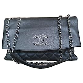 Chanel-Pochette Chanel porté épaule-Noir
