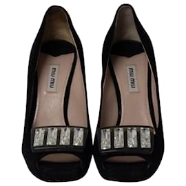Miu Miu-Zapatos de tacón con plataforma peep toe adornados con cristales en ante negro de Miu Miu-Negro