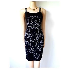 Moschino Cheap And Chic Vestidito Negro Con Bordado De Flores Blancas Negro