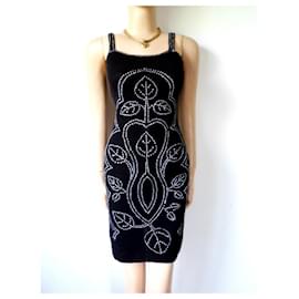 Moschino Cheap And Chic Petite robe noire brodée de fleurs blanches Noir