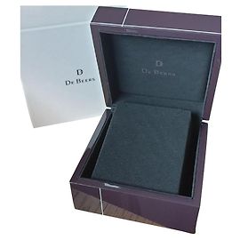 New De Beers box and case White