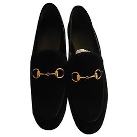 Mocasines Gucci de terciopelo negro Negro