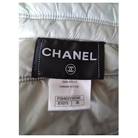 Chanel-Jacken-Grau