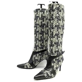 Chanel-CHANEL BOOTS WITH HEELS 37.5 IN BLACK AND WHITE TWEED BLACK BOOTS-Black