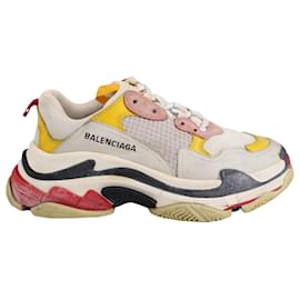 Balenciaga-Sneakers Triple S di Balenciaga in Pelle Pastello Multicolor-Multicolore
