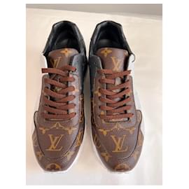 Louis Vuitton-Nuove scarpe da ginnastica LV Run Away-Multicolore