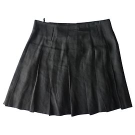 Saia envelope Burberry preta de linho Preto