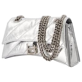 Balenciaga-Bolsa Crush com corrente em couro metalizado prata-Prata,Metálico