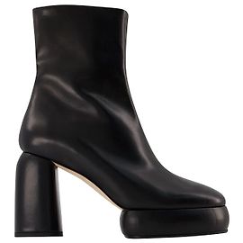 Aeyde Emmy Boots in Black Leather Black
