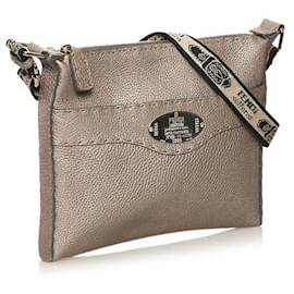 Fendi-fendi Selleria Sac à bandoulière en cuir gris-Gris