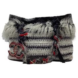 Chanel-Chanel Inuit Fantasy & Faux Fur Black/white/red Tweed Tote -Other