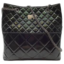 Chanel-Chanel 2.55 Reissue Metallic Aged Calf Quilted Green Calfskin Leather Tote -Black