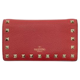 Valentino Garavani Portefeuille Valentino rouge à rabat clouté avec fentes pour cartes Rouge