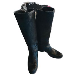 Armani black fur boots size 39 Black