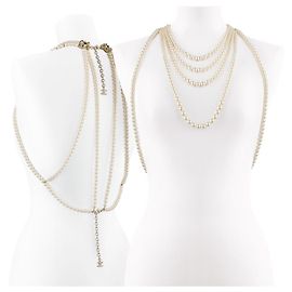 Chanel Collar de cuerpo multicapa con perla rosa de Runway Rosa