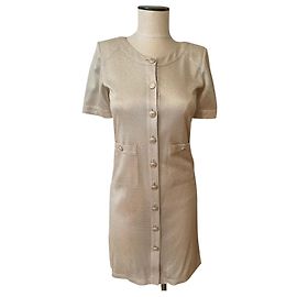 Chanel Robe en jersey beige/dorée avec boutons sur le devant Doré