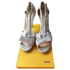 Fendi Silver Leather Pumps 9 cm Silvery