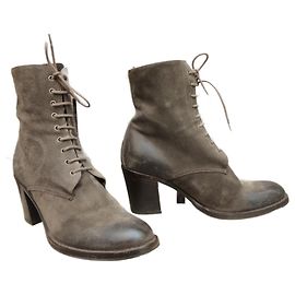 Botas Prada Nubuck Taupe 37.5 Gris pardo