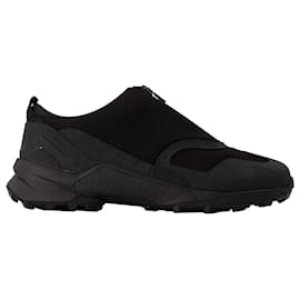 Y3-Y-3 Swift R3 Low Gtx Sneakers in Black Fabric-Black